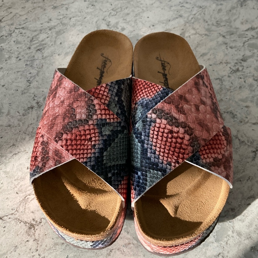 Free People Women’s Sidelines Flatform Sandal
